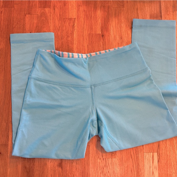 LuluLemon Cropped Leggings - Picture 1 of 4